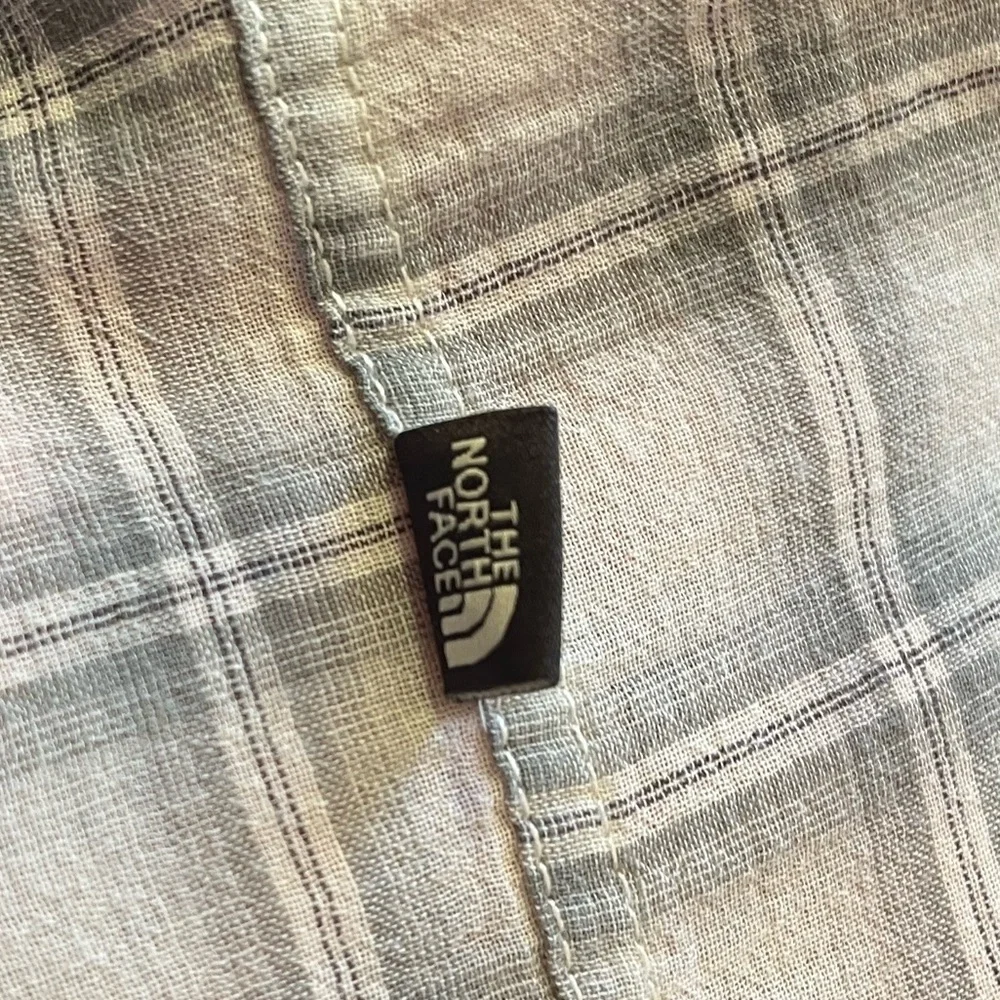 The North Face Plaid Cotton Lightweight Short Sleeve Button Up Farmhouse Hiking